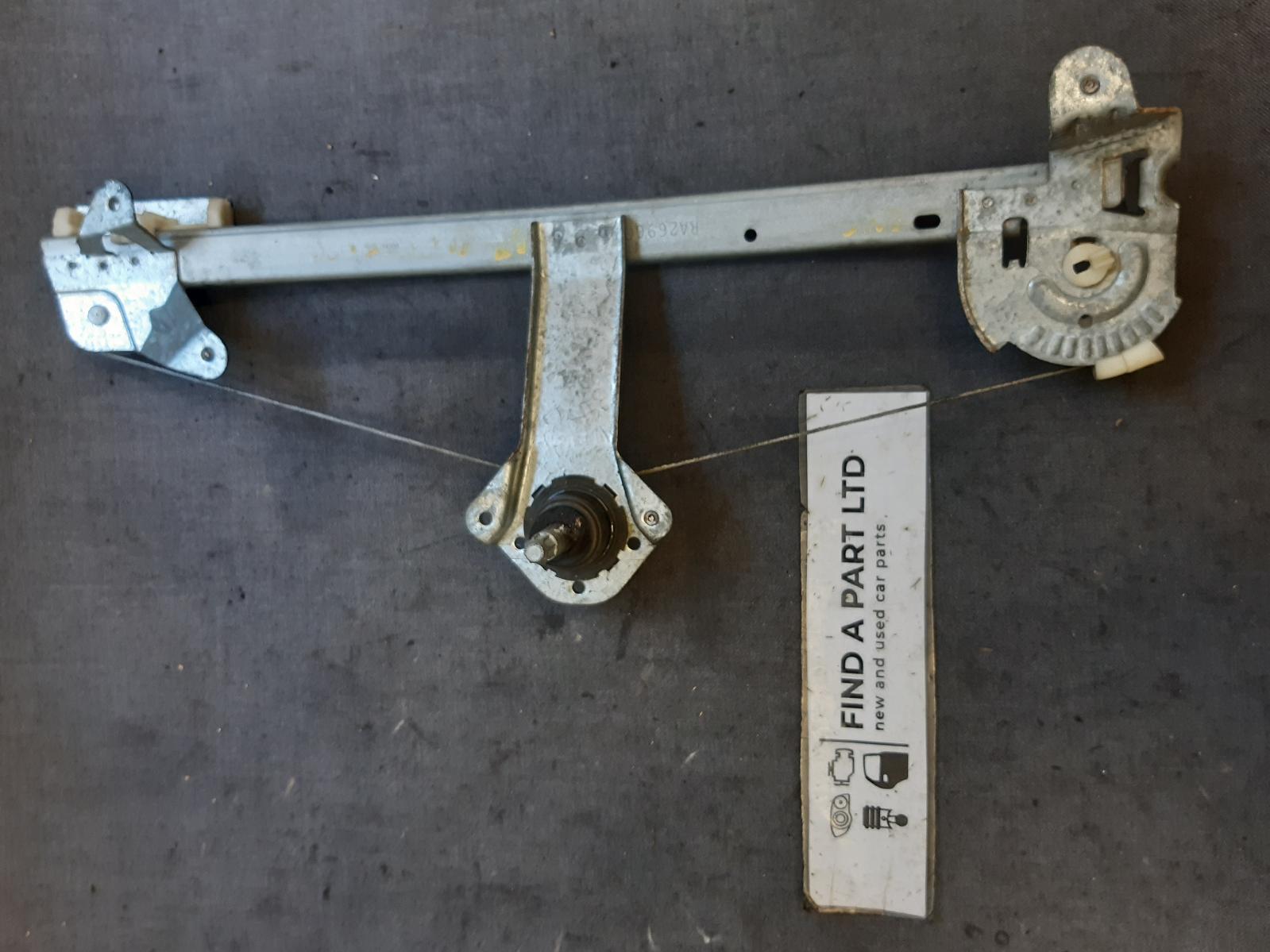 View Auto part Right Rear Wnd Reg/Motor HOLDEN COMMODORE 2000